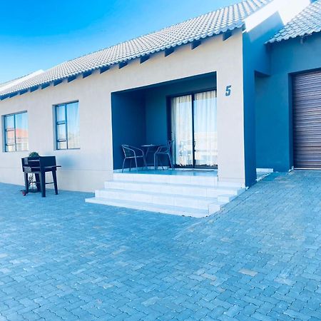 Tranquility Guesthouse Standerton Exterior foto